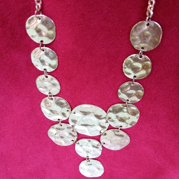 🎈3 for $10🎈Silvertone Hammered Discs Necklace - Picture 3 of 6